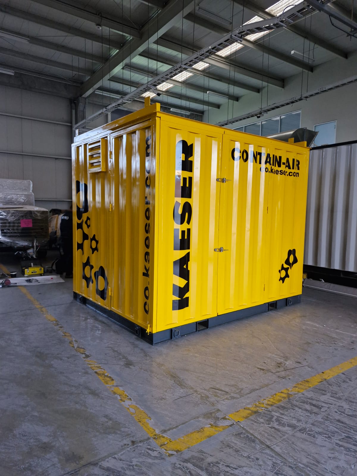 Contenedor Contain-Air Kaeser amarillo
